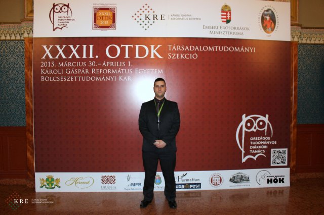 OTDK fal előtt készült képek